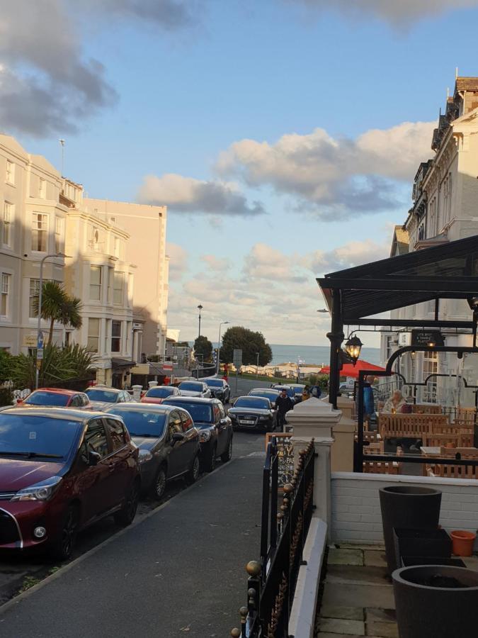 No 6 Quality Guesthouse Llandudno Exterior photo